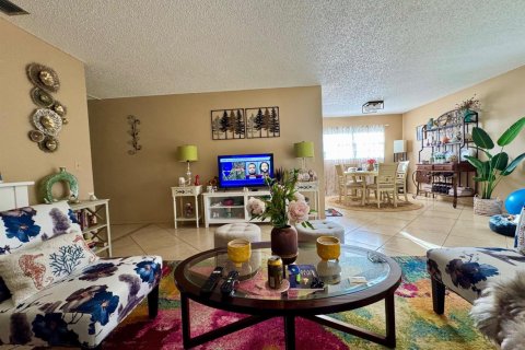 Condo in Port St. Lucie, Florida, 2 bedrooms  № 2146023