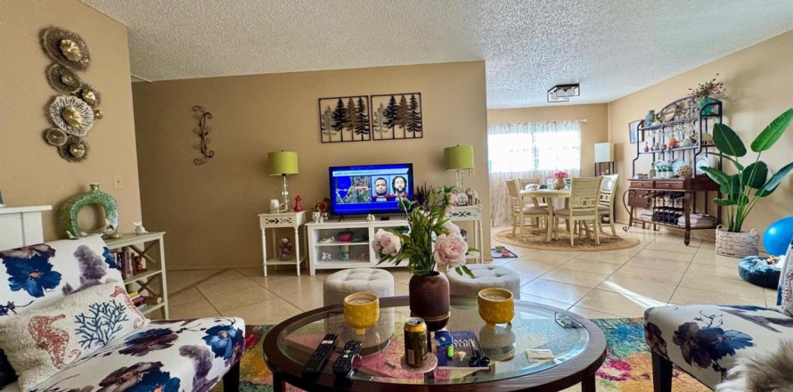Condo in Port St. Lucie, Florida, 2 bedrooms № 2146023