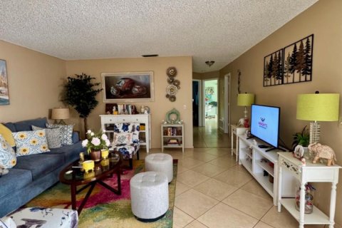 Condo in Port St. Lucie, Florida, 2 bedrooms № 2146023 - photo 10