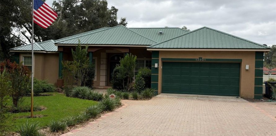 Villa ou maison à Dover, Floride 3 chambres, 211.82 m2 № 2423949