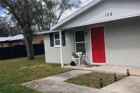 Dúplex en venta en Brandon, Florida, 1 dormitorio, 106.28 m2 № 1912453 - foto 1
