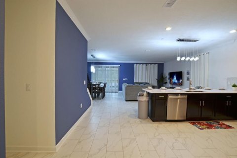 Villa ou maison à vendre à Kissimmee, Floride: 8 chambres, 398.46 m2 № 2108130 - photo 19