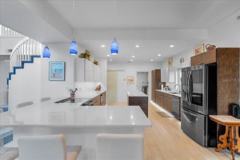 Villa ou maison à vendre à Ormond Beach, Floride: 3 chambres, 334.08 m2 № 2356469 - photo 6
