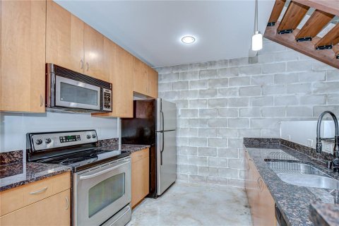 Condominio en venta en Tampa, Florida, 1 dormitorio, 90.67 m2 № 1799985 - foto 7