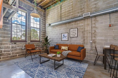 Condominio en venta en Tampa, Florida, 1 dormitorio, 90.67 m2 № 1799985 - foto 12