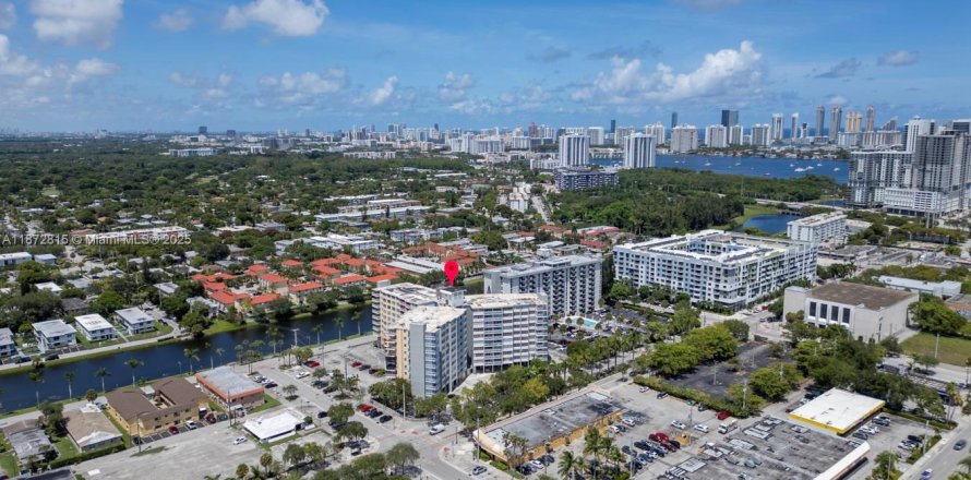 Condo à North Miami Beach, Floride, 2 chambres № 2078887
