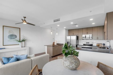 Copropriété à vendre à Sarasota, Floride: 1 chambre, 79.43 m2 № 2166747 - photo 8