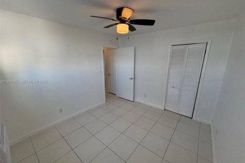 Снять в аренду кондоминиум в Майами, Флорида 2 спальни, 70.61м2, № 1998102 - фото 10