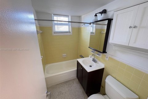 Снять в аренду кондоминиум в Майами, Флорида 2 спальни, 70.61м2, № 1998102 - фото 13