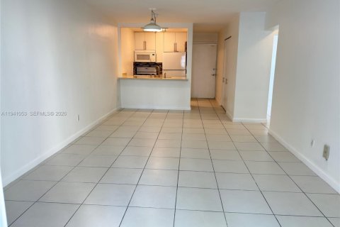 Снять в аренду кондоминиум в Майами, Флорида 2 спальни, 70.61м2, № 1998102 - фото 6