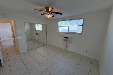 Снять в аренду кондоминиум в Майами, Флорида 2 спальни, 70.61м2, № 1998102 - фото 12