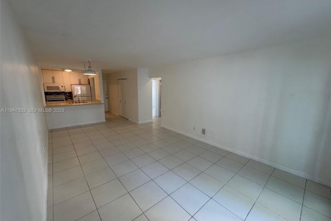 Снять в аренду кондоминиум в Майами, Флорида 2 спальни, 70.61м2, № 1998102 - фото 8