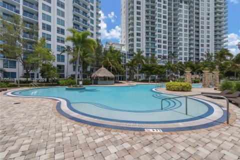 Copropriété à vendre à Sunrise, Floride: 3 chambres, 118.08 m2 № 2240948 - photo 3