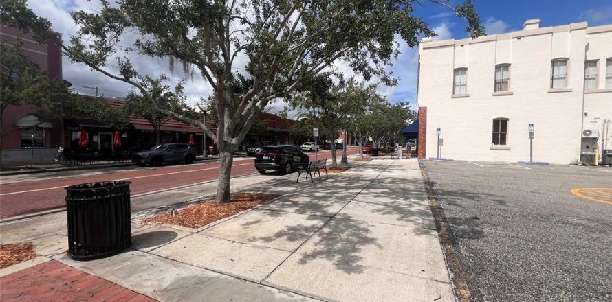 Propiedad comercial en Sanford, Florida № 1905411