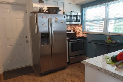 Casa en alquiler en Gulfport, Florida, 3 dormitorios, 120.31 m2 № 2143053 - foto 14