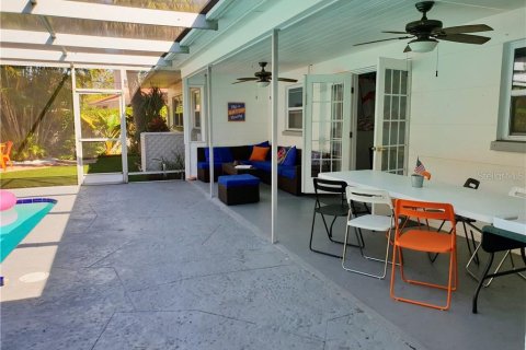 Casa en alquiler en Gulfport, Florida, 3 dormitorios, 120.31 m2 № 2143053 - foto 6