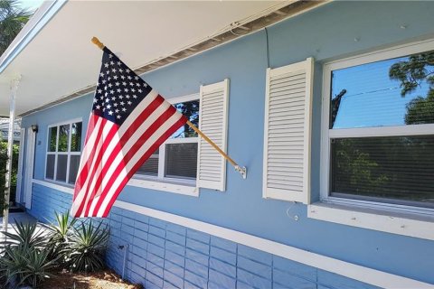 Casa en Gulfport, Florida 3 dormitorios, 120.31 m2 № 2143053