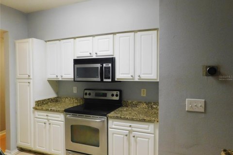 Touwnhouse à vendre à Tampa, Floride: 2 chambres, 107.02 m2 № 1916856 - photo 5