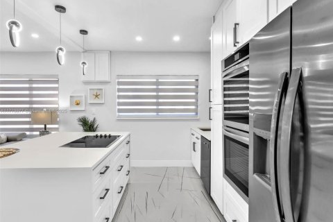 Купить виллу или дом в Майами, Флорида 3 спальни, 137.03м2, № 1957478 - фото 16