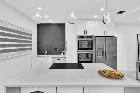 Купить виллу или дом в Майами, Флорида 3 спальни, 137.03м2, № 1957478 - фото 21