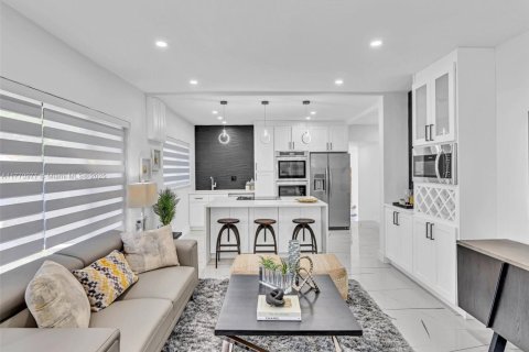 Купить виллу или дом в Майами, Флорида 3 спальни, 137.03м2, № 1957478 - фото 8