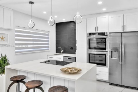 Купить виллу или дом в Майами, Флорида 3 спальни, 137.03м2, № 1957478 - фото 14