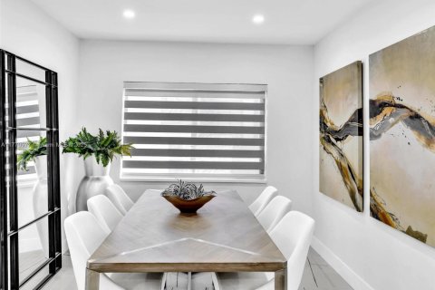 Купить виллу или дом в Майами, Флорида 3 спальни, 137.03м2, № 1957478 - фото 23