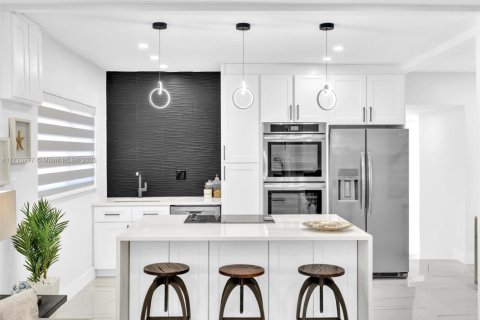 Купить виллу или дом в Майами, Флорида 3 спальни, 137.03м2, № 1957478 - фото 13