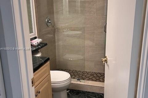 Condo in Sweetwater, Florida, 2 bedrooms  № 2077772 - photo 9