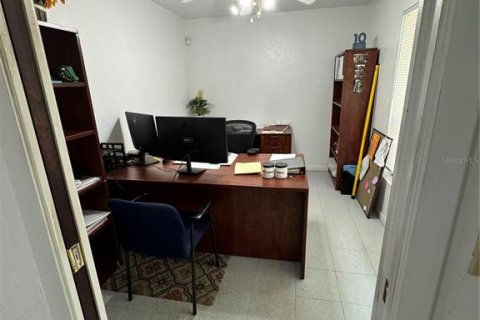 Commercial property in Gainesville, Florida 207.92 sq.m. № 1910437 - photo 5