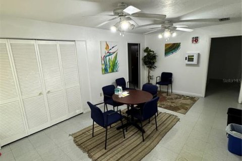 Commercial property in Gainesville, Florida 207.92 sq.m. № 1910437 - photo 3