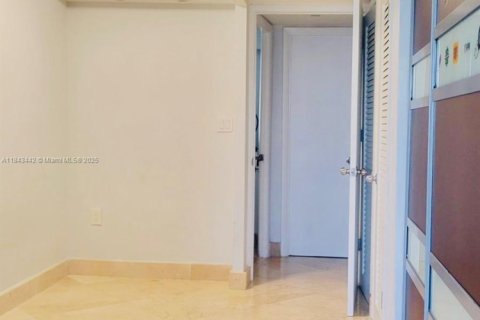 Купить кондоминиум в Майами, Флорида 2 спальни, 106.84м2, № 1842512 - фото 11