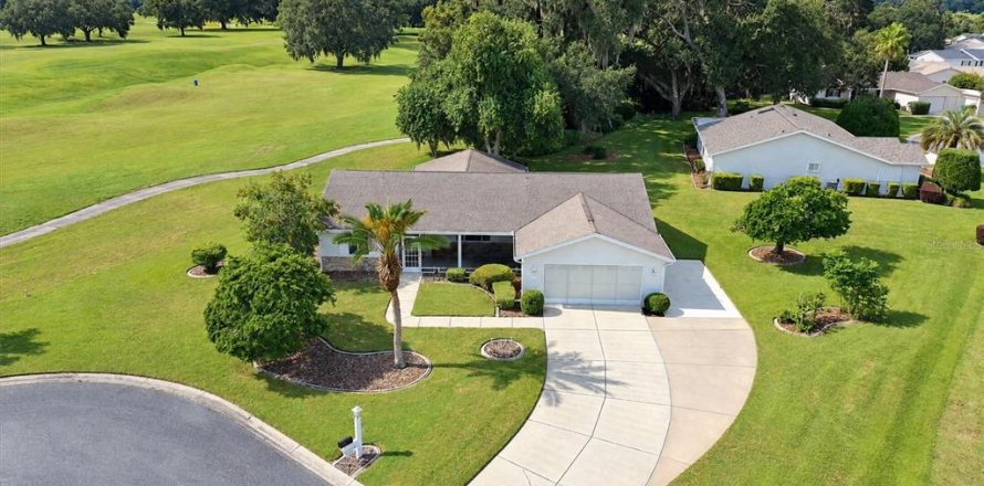 Villa ou maison à Summerfield, Floride 3 chambres, 183.02 m2 № 2413738
