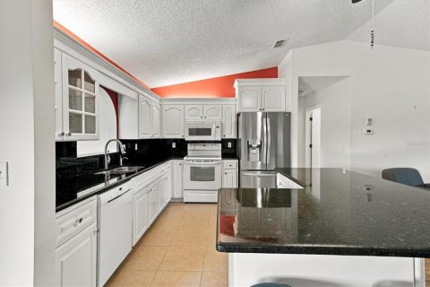 Villa ou maison à vendre à Summerfield, Floride: 3 chambres, 183.02 m2 № 2413738 - photo 12
