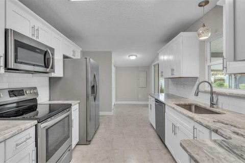 House in Lakeland, Florida 3 bedrooms, 190.17 sq.m. № 1842158 - photo 23