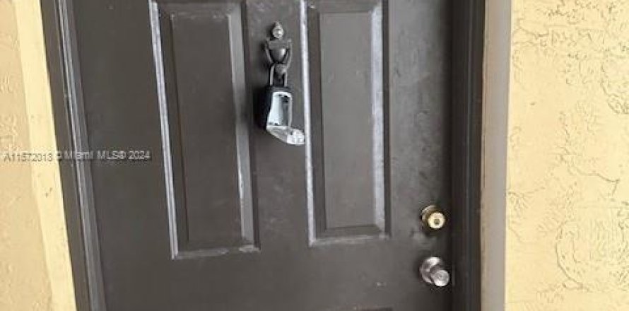 Condo à Pompano Beach, Floride, 1 chambre  № 1980709