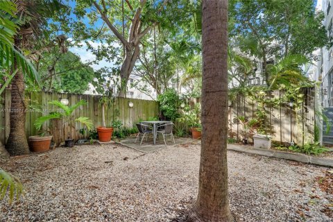 Condominio en alquiler en Miami Beach, Florida, 1 dormitorio, 49.89 m2 № 1938310 - foto 9