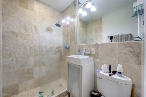 Condominio en alquiler en Miami Beach, Florida, 1 dormitorio, 49.89 m2 № 1938310 - foto 8