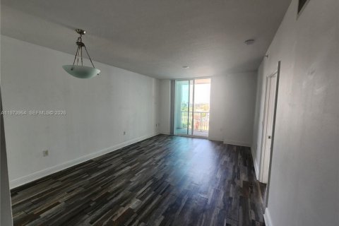 Condo in Miami, Florida, 1 bedroom  № 2033611 - photo 9