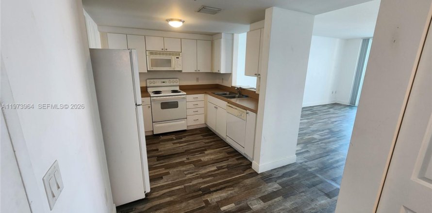 Condo in Miami, Florida, 1 bedroom  № 2033611