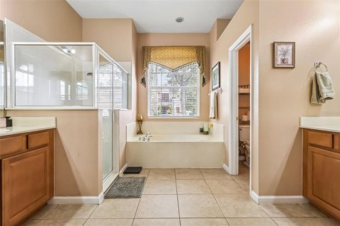 House in Ocoee, Florida 4 bedrooms, 301.47 sq.m. № 2258719 - photo 15