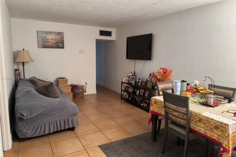 Copropriété à vendre à North Miami Beach, Floride: 1 chambre, 65.03 m2 № 1957438 - photo 3