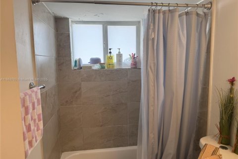 Copropriété à vendre à North Miami Beach, Floride: 1 chambre, 65.03 m2 № 1957438 - photo 12