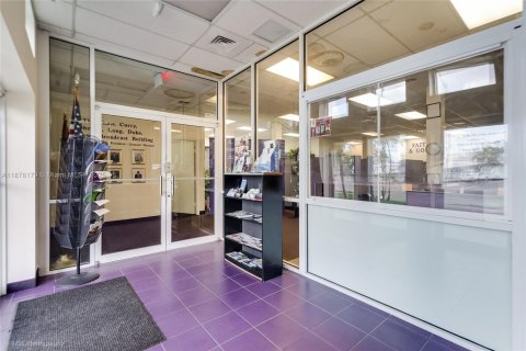 Купить коммерческую недвижимость в Норт-Майами, Флорида № 1980905 - фото 7