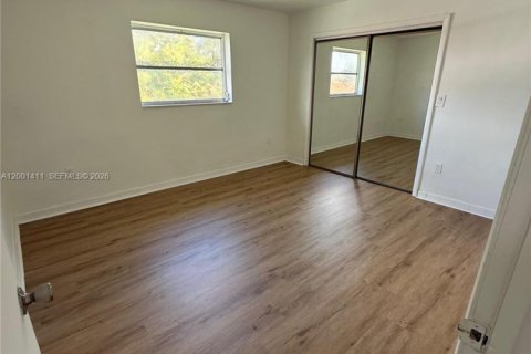 Casa en alquiler en Miami, Florida, 2 dormitorios, 286.32 m2 № 2065830 - foto 6