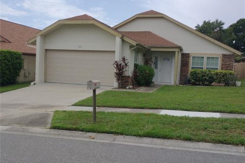 House in Orlando, Florida 3 bedrooms, 151.62 sq.m. № 1808152 - photo 1