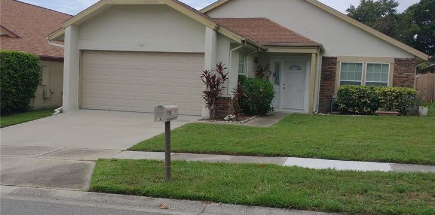 House in Orlando, Florida 3 bedrooms, 151.62 sq.m. № 1808152