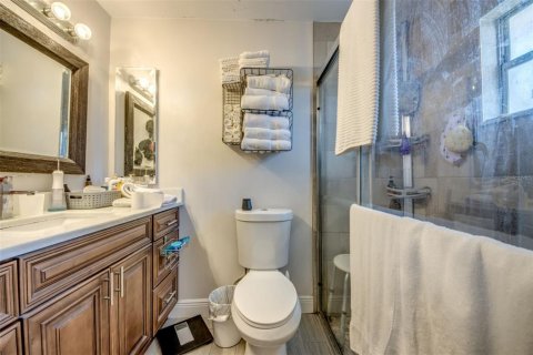 Commercial property in Cape Coral, Florida 4 bedrooms, 207.73 sq.m. № 2209787 - photo 26