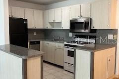 Condo in Saint Petersburg, Florida, 1 bedroom  № 1654109 - photo 7