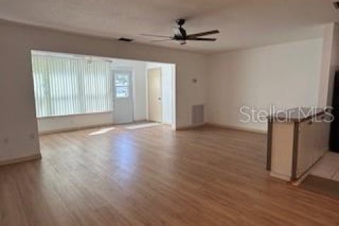 Condo in Saint Petersburg, Florida, 1 bedroom  № 1654109 - photo 12